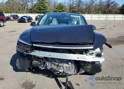 2026 Tesla Model Y z USA, uszkodzony, nr VIN 7SAYGDED8TA439079